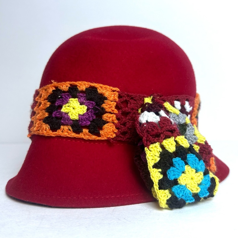 NEW Cha-Cha House of Repute San Diego Hat Company Red Felt Hat Crochet Ribbon